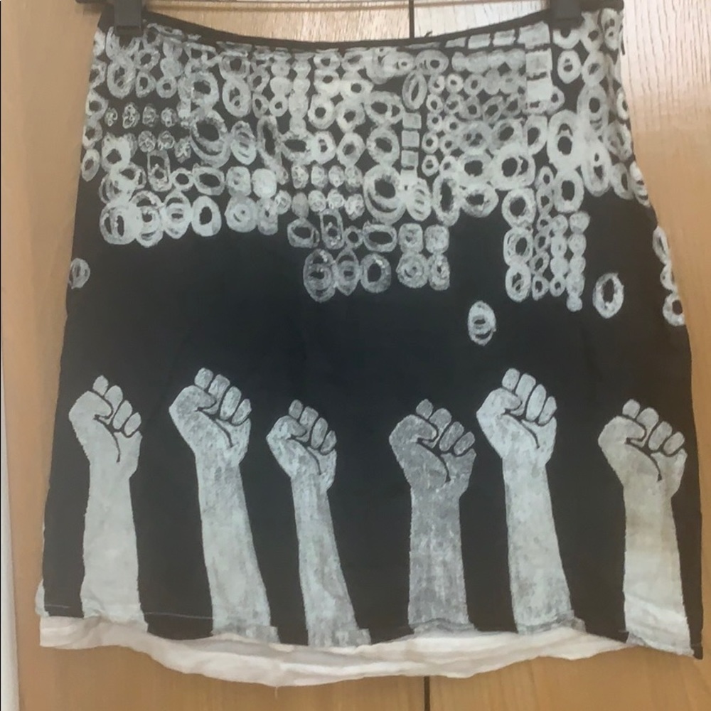Grey antics powers to the people skirt